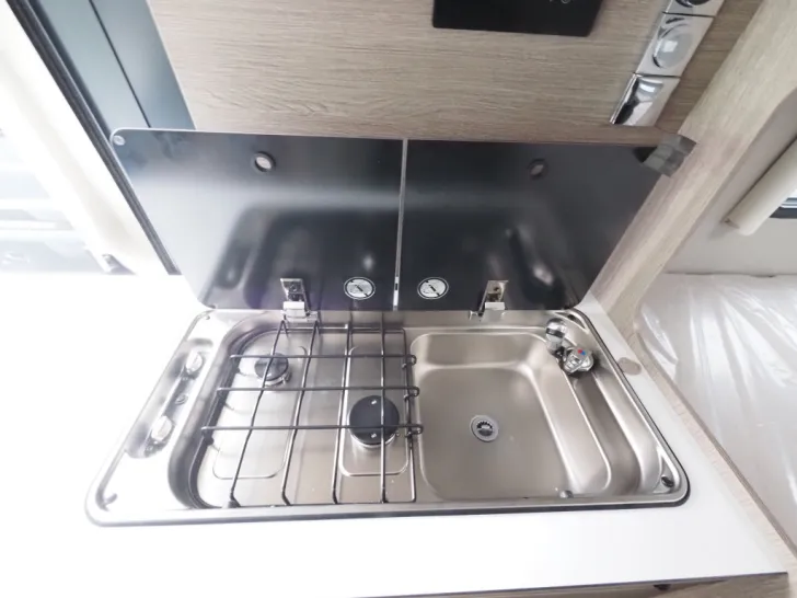 Fahrzeugbild Pössl 2Win S Plus, Markise, Rahmenf., Elegance, uvm. #7