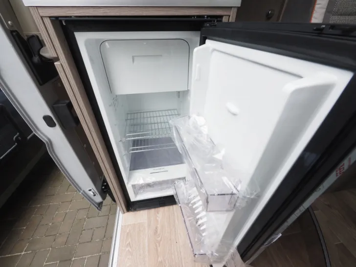 Fahrzeugbild Pössl 2Win S Plus, Markise, Rahmenf., Elegance, uvm. #10