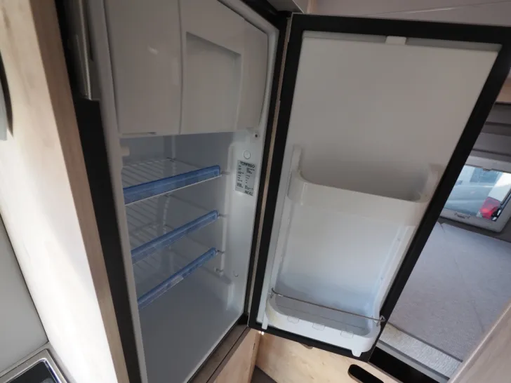 Fahrzeugbild Clever Celebration Heavy, Markise, Lithium, Multim. #9