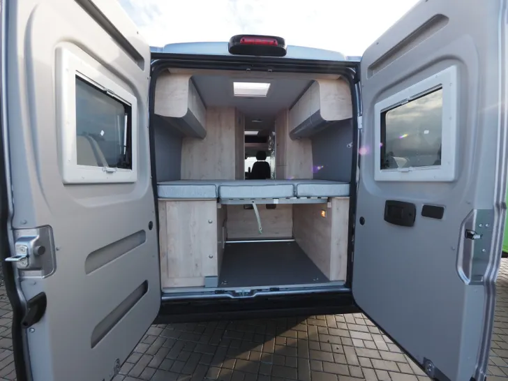 Fahrzeugbild Clever Celebration Heavy, Markise, Lithium, Multim. #12