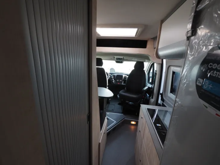 Fahrzeugbild Clever Celebration, Multim./Kamera, Lithium, Markise #11