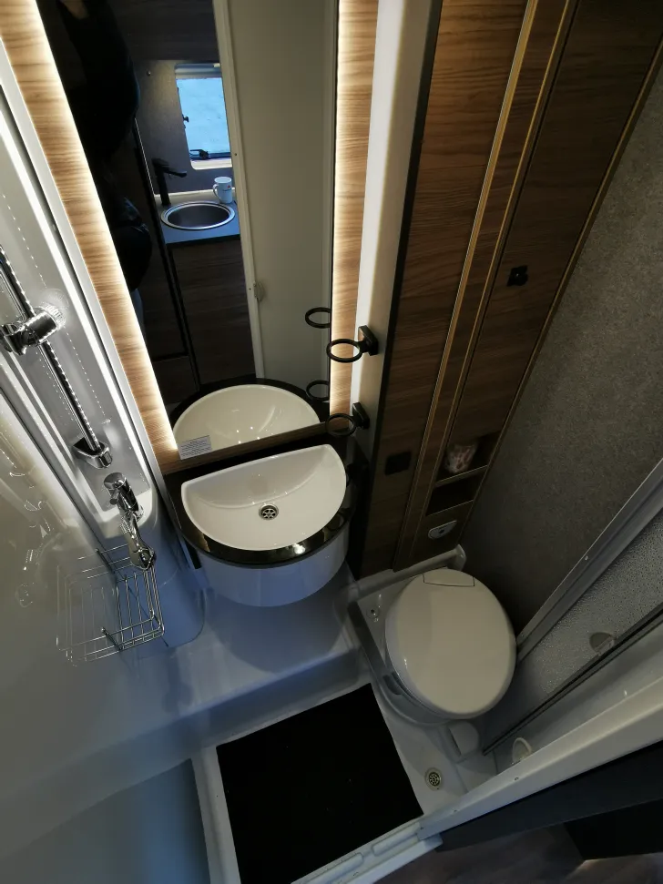 Fahrzeugbild Dethleffs Globebus Performance 4x4 T 46 Lithium+TV+Markise+Leder Excl* #11