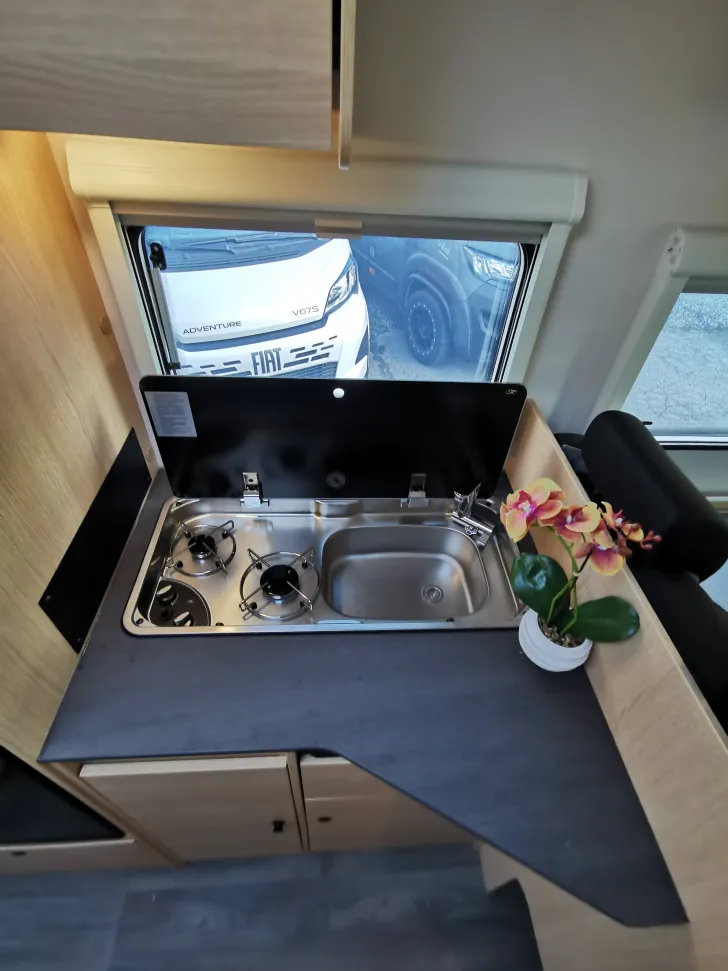 Fahrzeugbild Sunlight T SUB TS67 Hubbett+EB zu DB* #10