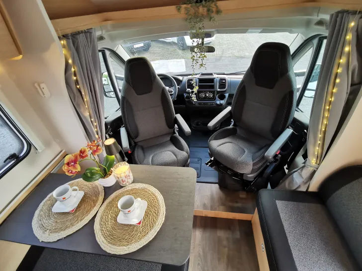 Fahrzeugbild Sunlight T SUB TS67 Hubbett+EB zu DB* #12