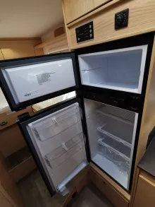 Fahrzeugbild Sunlight T SUB TS67 Hubbett+EB zu DB* #17