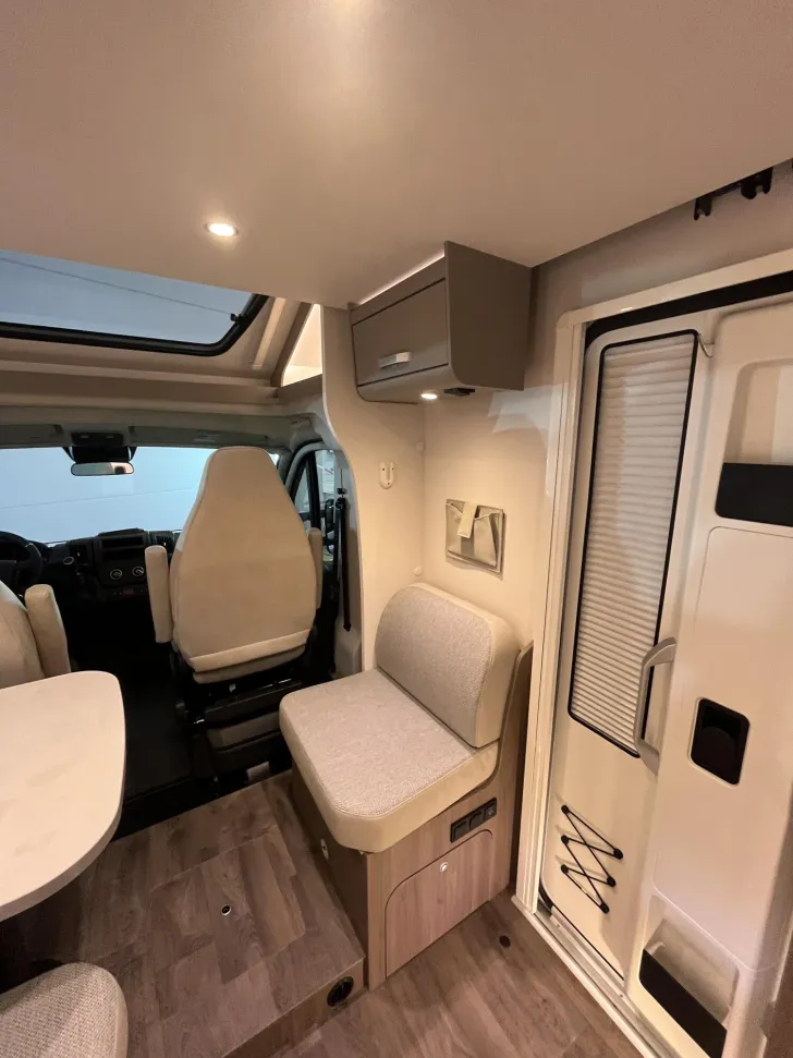 Fahrzeugbild Carado T 447 Solar, Navi, Fahrradträger, Sat, TV #12