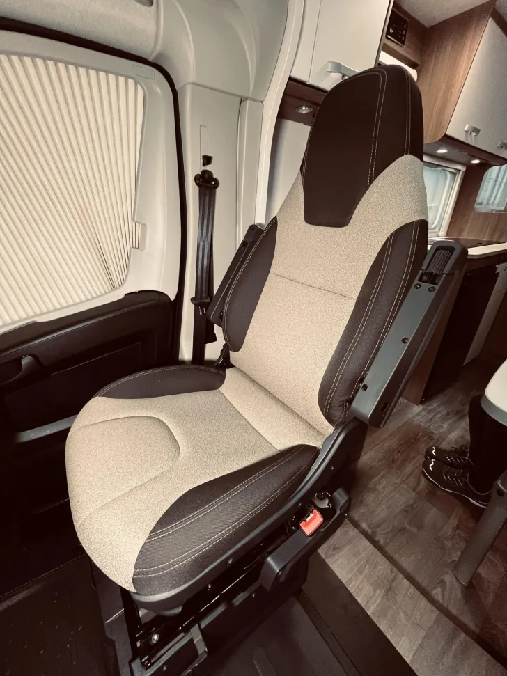 Fahrzeugbild Carado pro V 132 Solar, Navi, Markise, TV, Sat #7