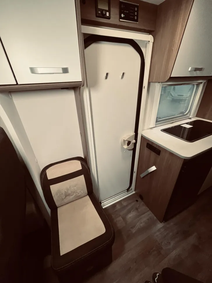 Fahrzeugbild Carado pro V 132 Solar, Navi, Markise, TV, Sat #8