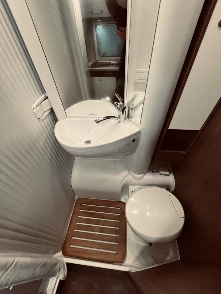 Fahrzeugbild Carado pro V 132 Solar, Navi, Markise, TV, Sat #18