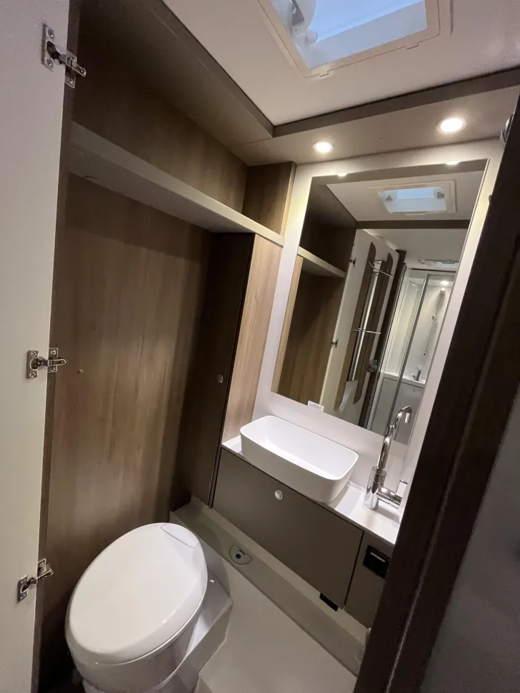 Fahrzeugbild Carado Edition24 T Ford 449 Solar, Zenec Navi mit RFK #26