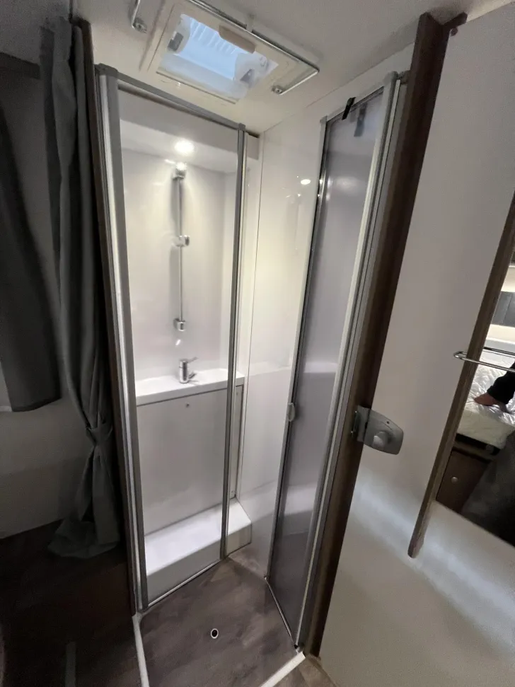 Fahrzeugbild Carado Edition24 T Ford 449 Solar, Zenec Navi mit RFK #27