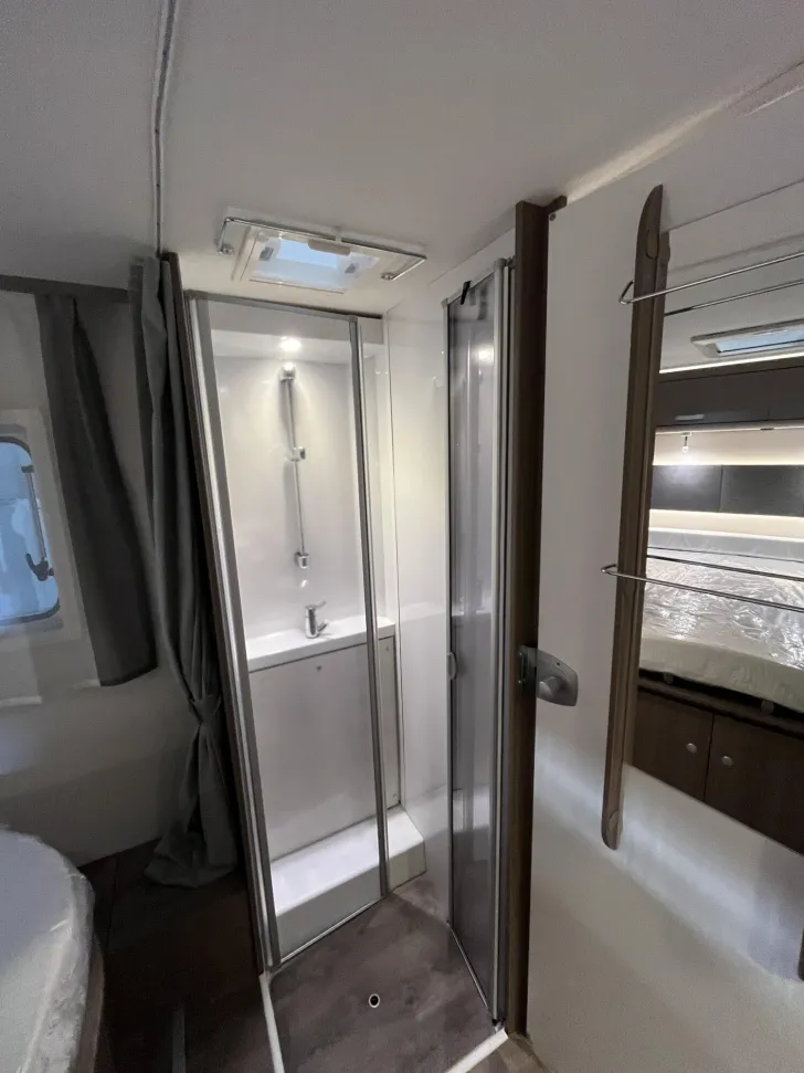 Fahrzeugbild Carado Edition24 T Ford 449 Solar, Zenec Navi mit RFK #28