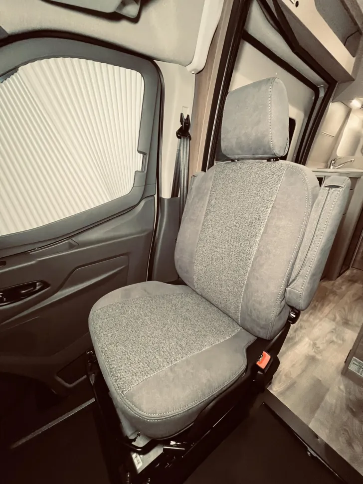 Fahrzeugbild Carado Edition24 CV Ford 590 4x4 Solar, Dieselh., Navi #6