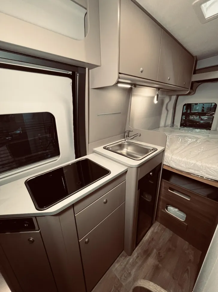 Fahrzeugbild Carado Edition24 CV Ford 590 4x4 Solar, Dieselh., Navi #16