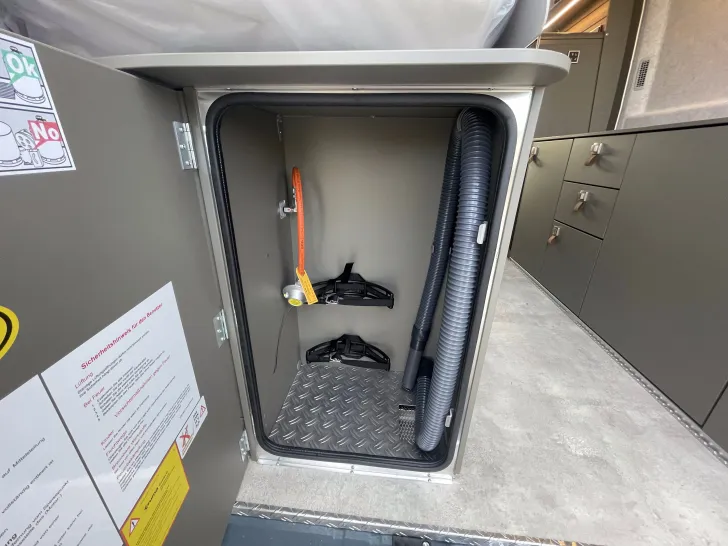 Fahrzeugbild Hymer Camper Van Yellowstone UVP 109.500,- ! #19