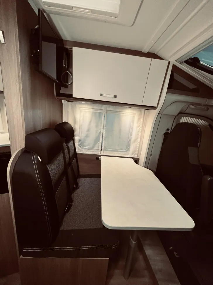 Fahrzeugbild Carado V 132 #10