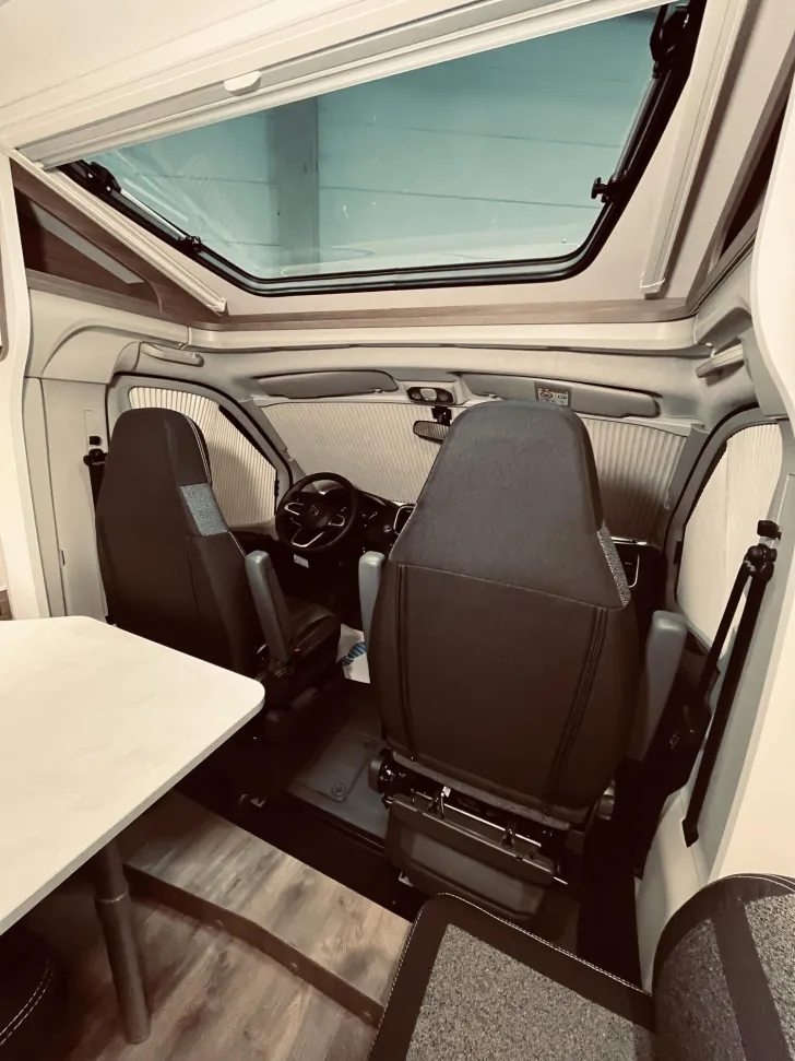 Fahrzeugbild Carado V 132 #12