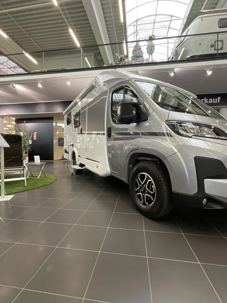 Fahrzeugbild Carado V 347 *Clever-Lift Bett* #3