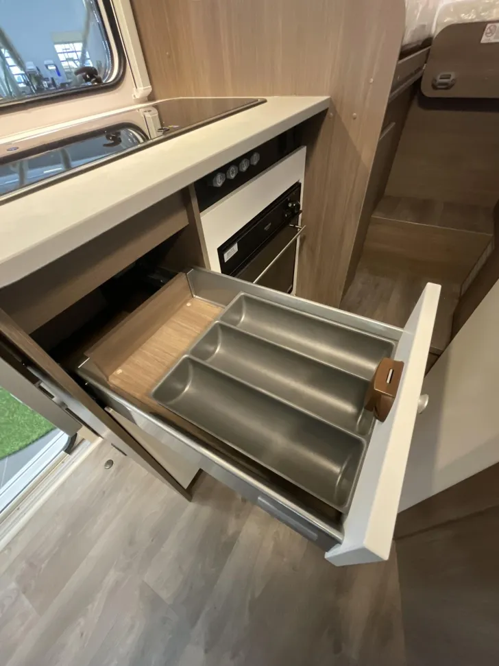 Fahrzeugbild Carado V 347 *Clever-Lift Bett* #12