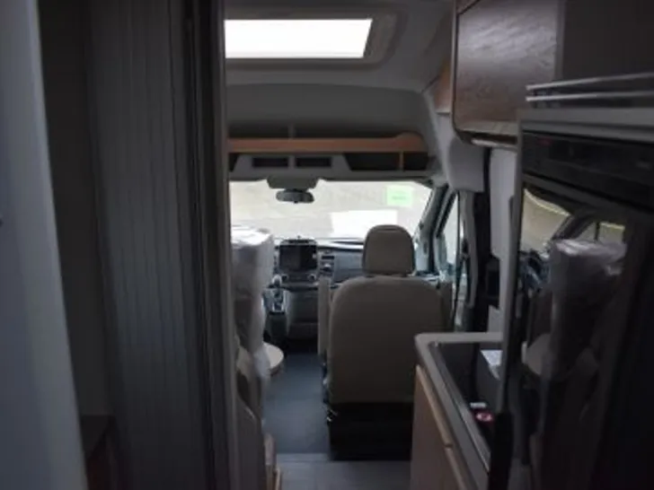 Fahrzeugbild Dethleffs Globetrail 590 C Ford AHK Automatik Solar Navi #13