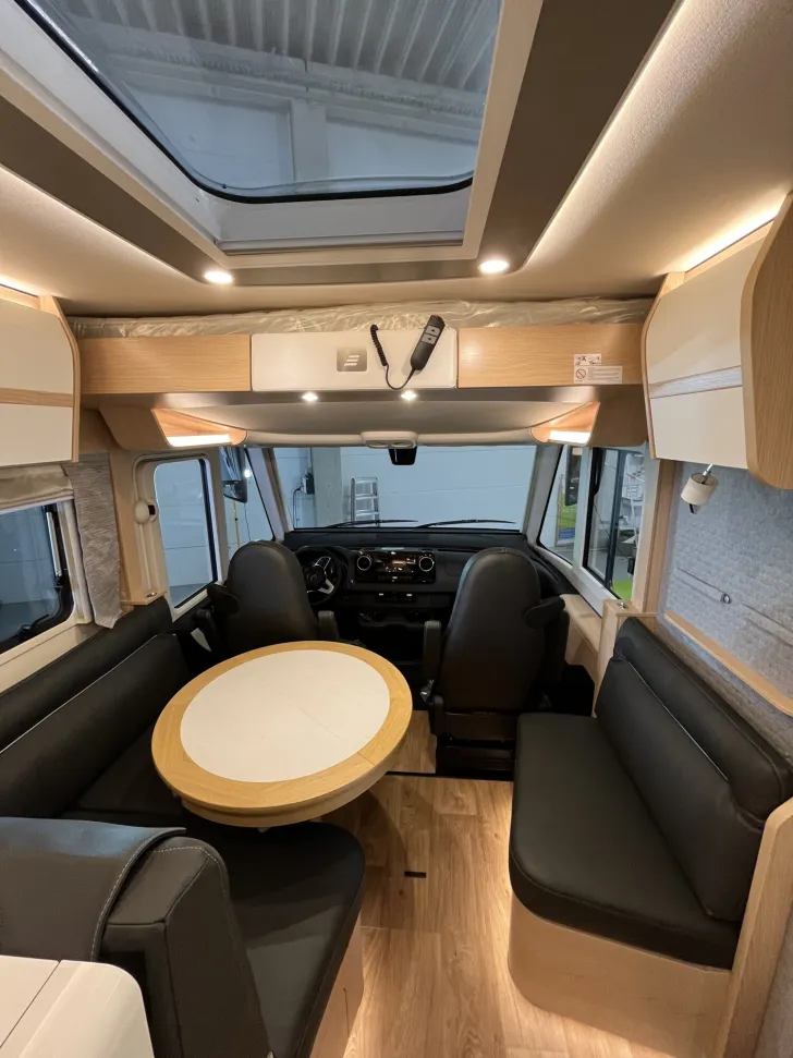 Fahrzeugbild Hymer B-Klasse ML I 890 *Hydr.Hubstützen*Solar*Autark* #6