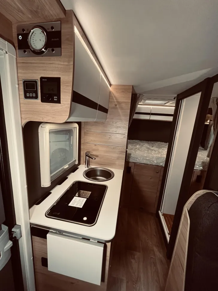 Fahrzeugbild Dethleffs Globebus Go T 15 -15.000 EUR, Dieselh, Lithium, #14