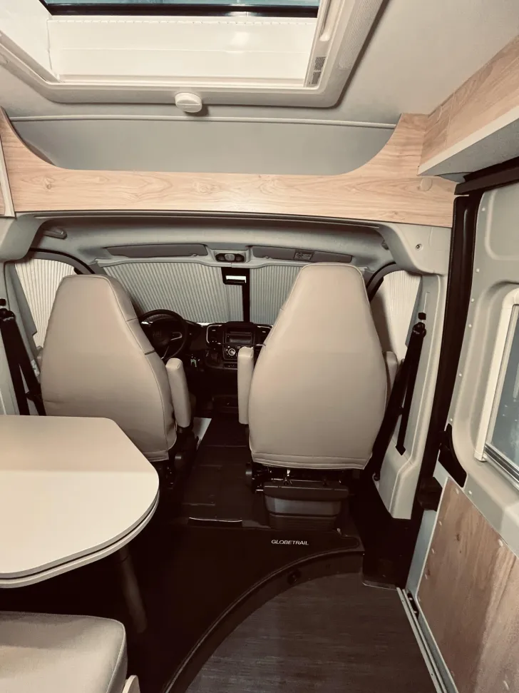 Fahrzeugbild Dethleffs Globetrail 640 ES Fiat Dieselheiz., AWT isoliert #13