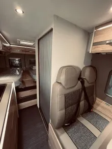 Fahrzeugbild Dethleffs Globetrail 640 ES Fiat Dieselheiz., AWT isoliert #14