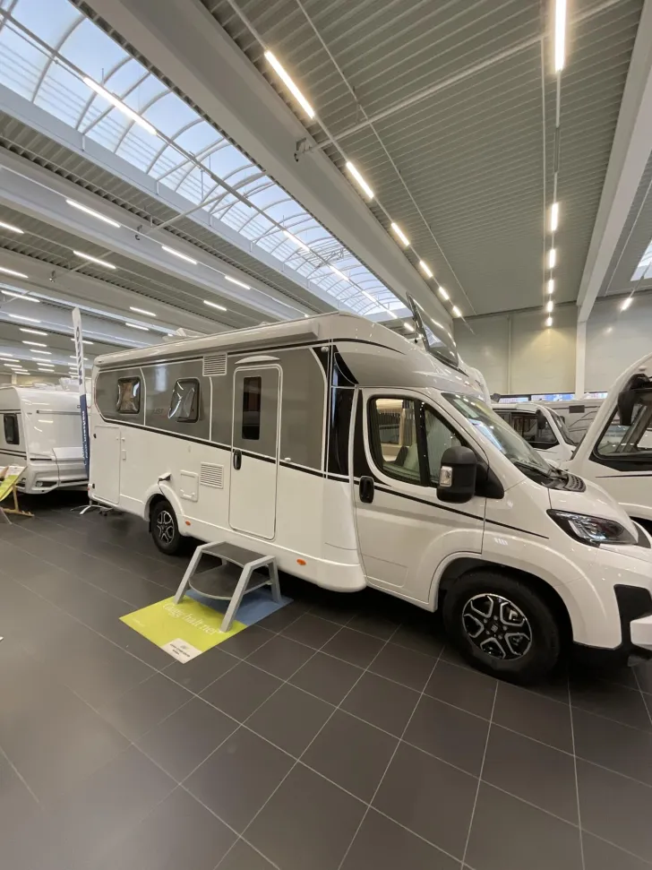 Fahrzeugbild Dethleffs Just Camp Active T 7052 DBM 14.500 EUR Vorteil! #1