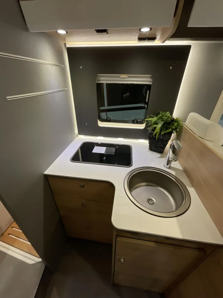 Fahrzeugbild Dethleffs Just Camp Active T 7052 DBM 14.500 EUR Vorteil! #14