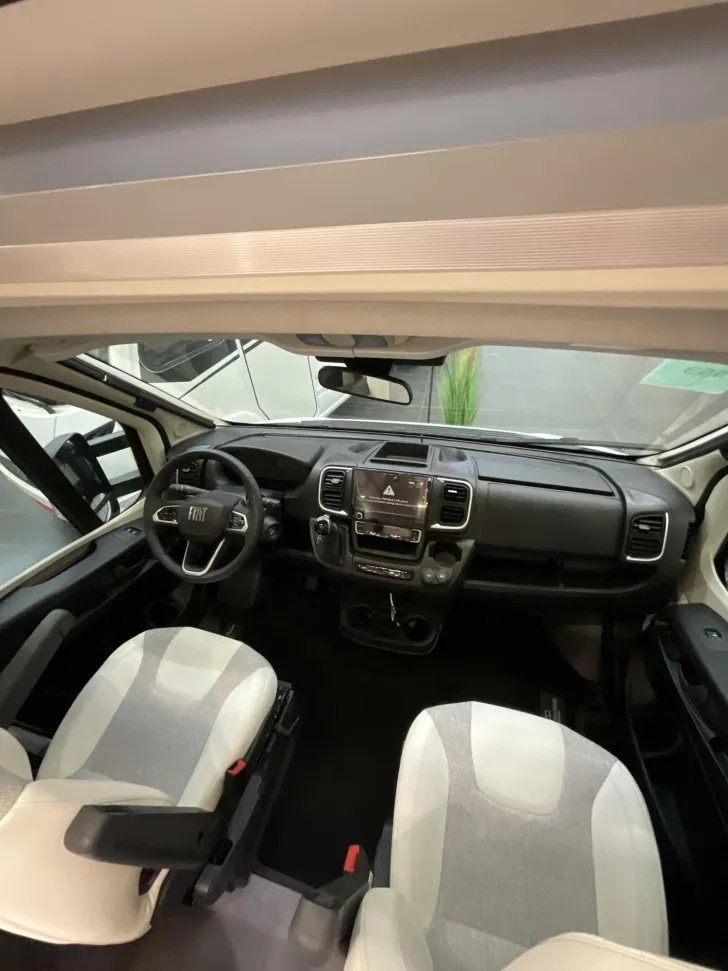 Fahrzeugbild Dethleffs Just Camp Active T 7052 DBM 14.500 EUR Vorteil! #23