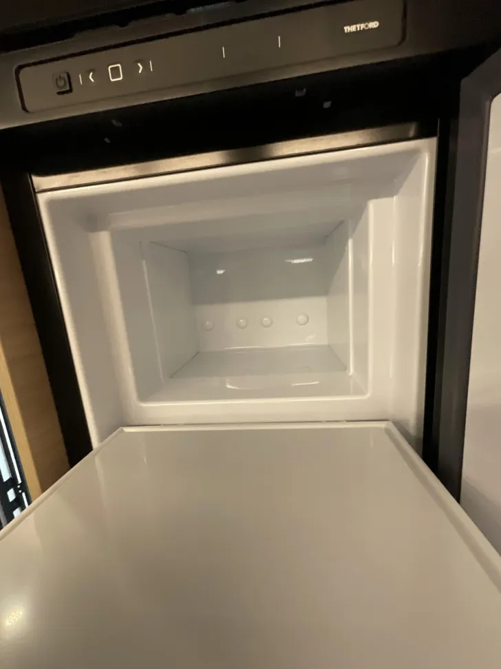 Fahrzeugbild Dethleffs XL I 7812-2 20.000 EUR Vorteil! #10