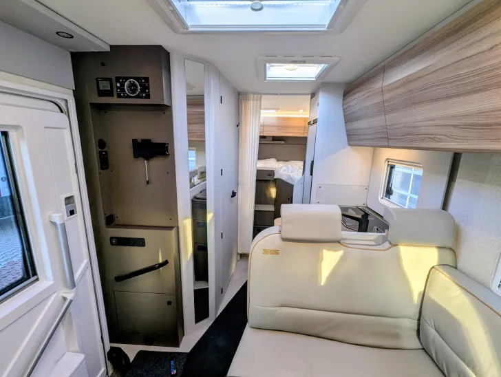 Fahrzeugbild Bürstner B66 TD 690 G AUTOMATIK, SAT, ALU uvm. #7