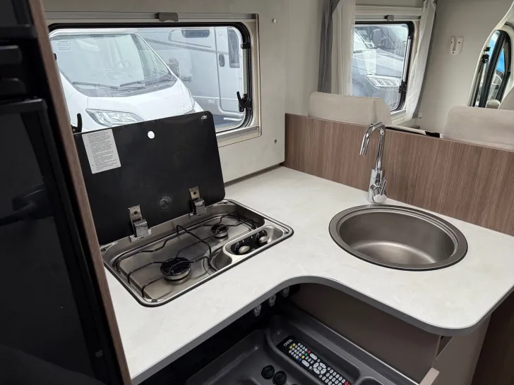 Fahrzeugbild Carado TEILINTEGRIERTE 448 #9