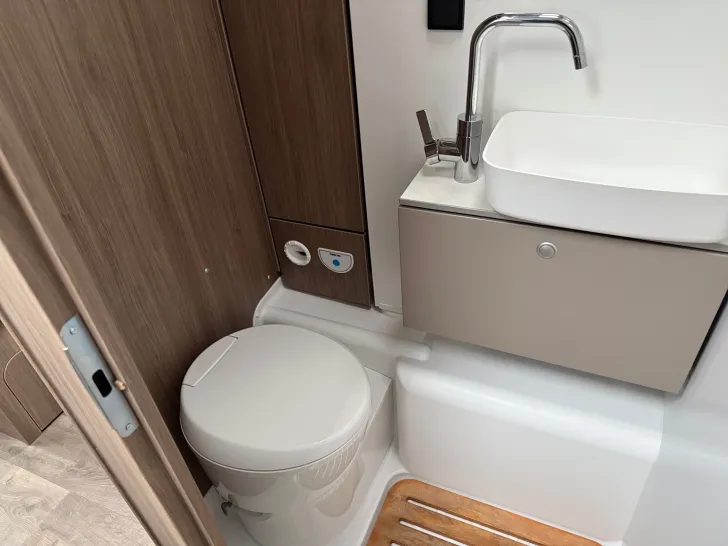 Fahrzeugbild Carado TEILINTEGRIERTE 448 #10