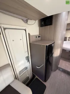 Bild 13 Challenger Genesis 288 EB Queensbett Markise Hubbett