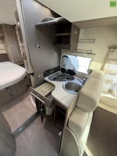 Bild 15 Challenger Genesis 288 EB Queensbett Markise Hubbett