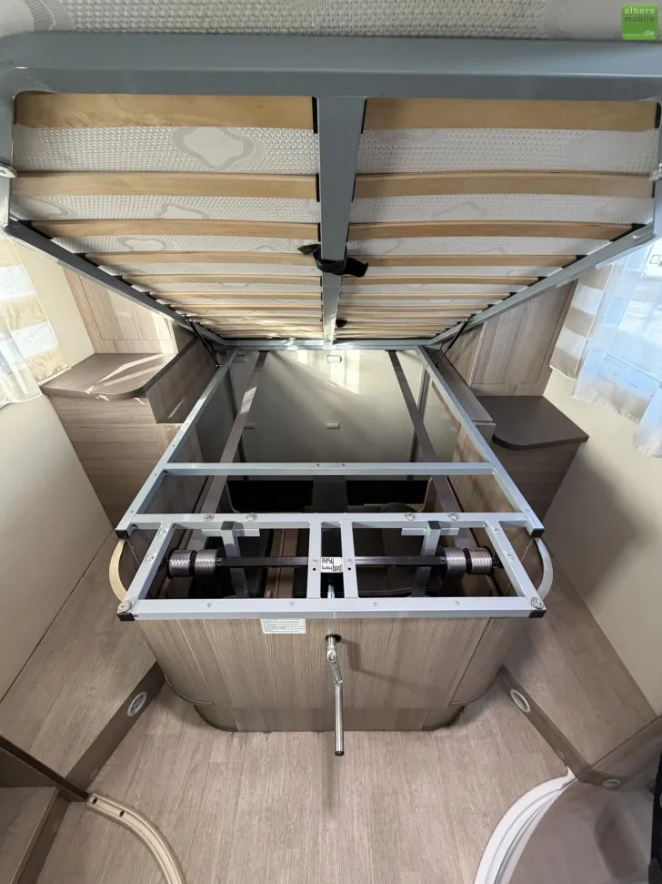 Fahrzeugbild Challenger Genesis 288 EB Queensbett Markise Hubbett #19