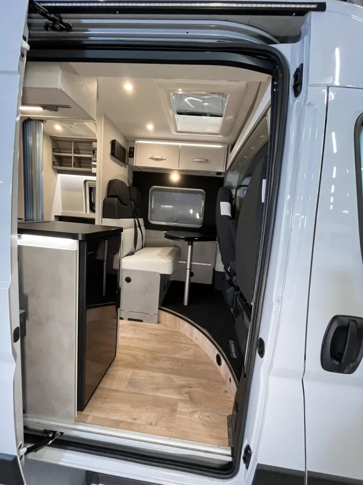 Fahrzeugbild Crosscamp CV FULL 600 AHK, Solar, Navi, zweite Batterie #18