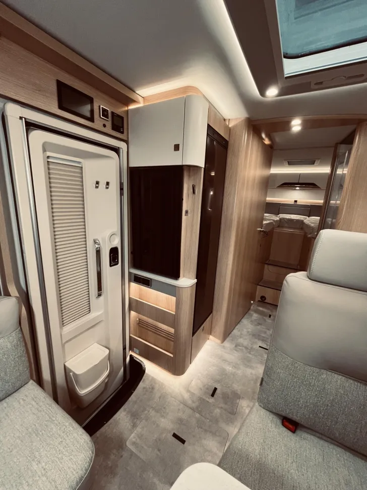 Fahrzeugbild Hymer B-Klasse MC I BlackLine 680 Klima, Solar, Autark #9