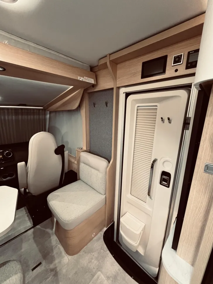 Fahrzeugbild Hymer B-Klasse MC I BlackLine 680 Klima, Solar, Autark #12