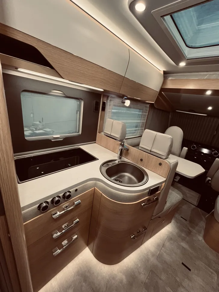 Fahrzeugbild Hymer B-Klasse MC I BlackLine 680 Klima, Solar, Autark #13