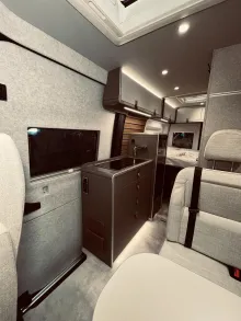 Fahrzeugbild Hymer Grand Canyon S 600 4x4, AHK, Solar, Lithium #8