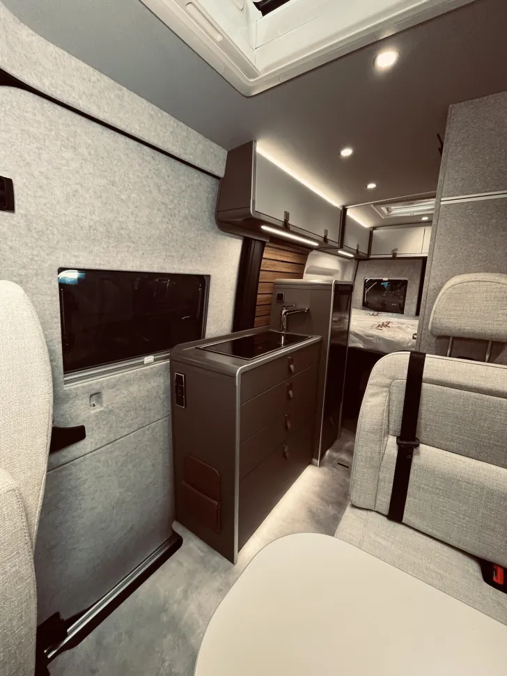 Fahrzeugbild Hymer Grand Canyon S 600 4x4, AHK, Solar, Lithium #8