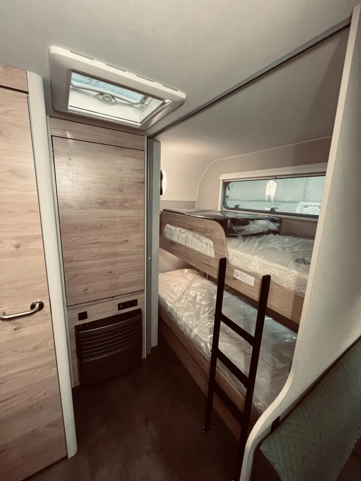 Fahrzeugbild Dethleffs Camper 540 QMK 5.000 EUR Vorteil!  Kinderbetten #16