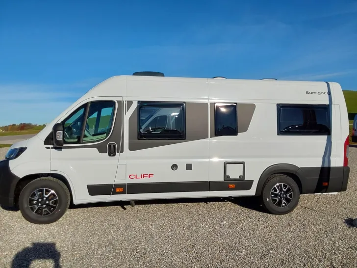 Fahrzeugbild Sunlight Cliff 640 Peugeot #3