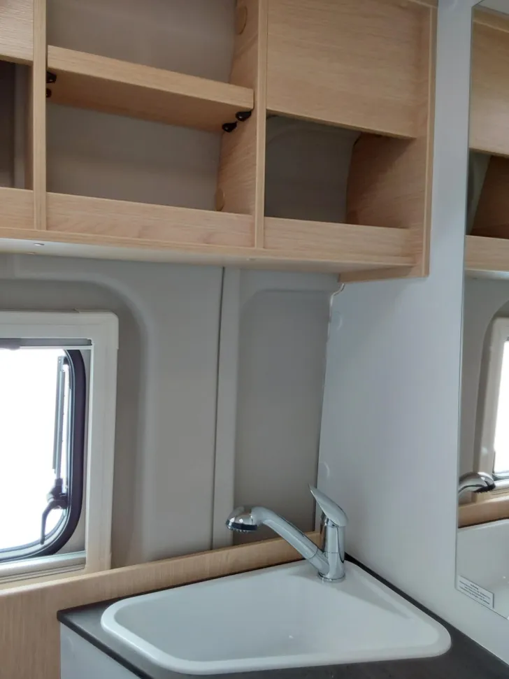 Fahrzeugbild Sunlight Cliff 640 Peugeot #10