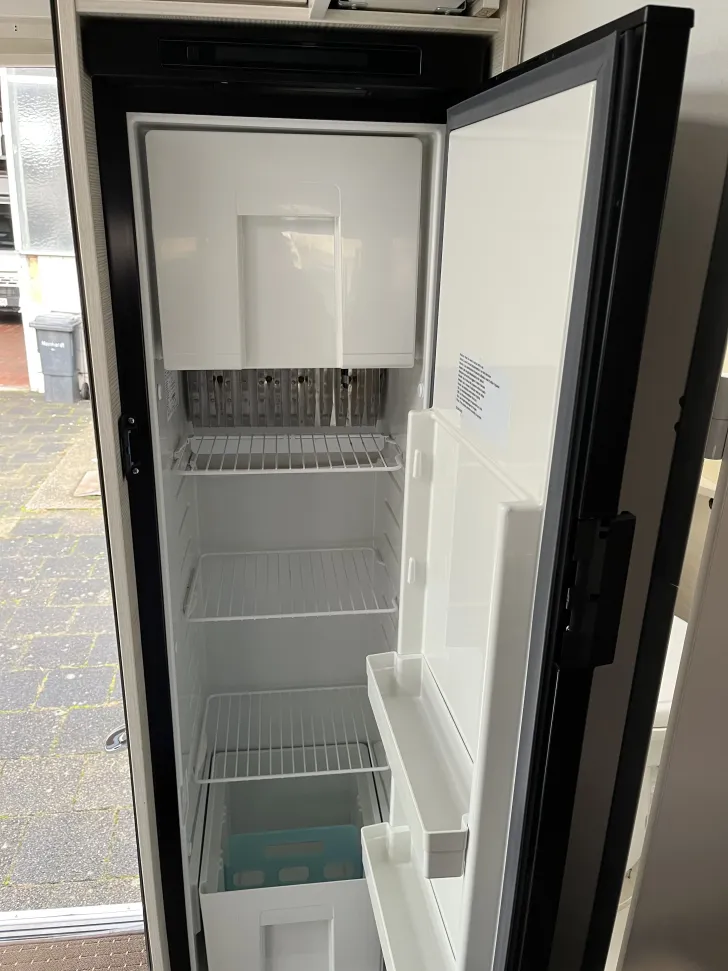 Fahrzeugbild Chausson Welcome 727 GA *Hubstützen*Markise*Navi*RFK* #6