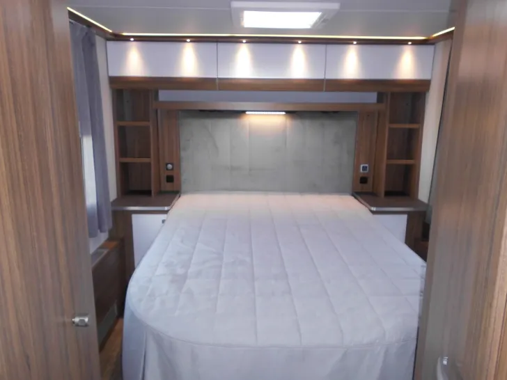 Fahrzeugbild Polar 730 QA Customized LEDER KLIMA SOUND++ #11