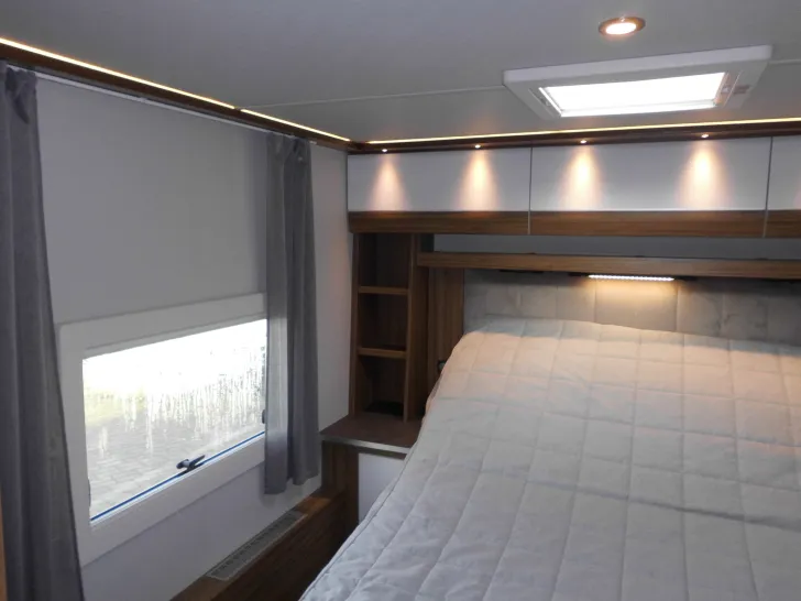 Fahrzeugbild Polar 730 QA Customized LEDER KLIMA SOUND++ #13